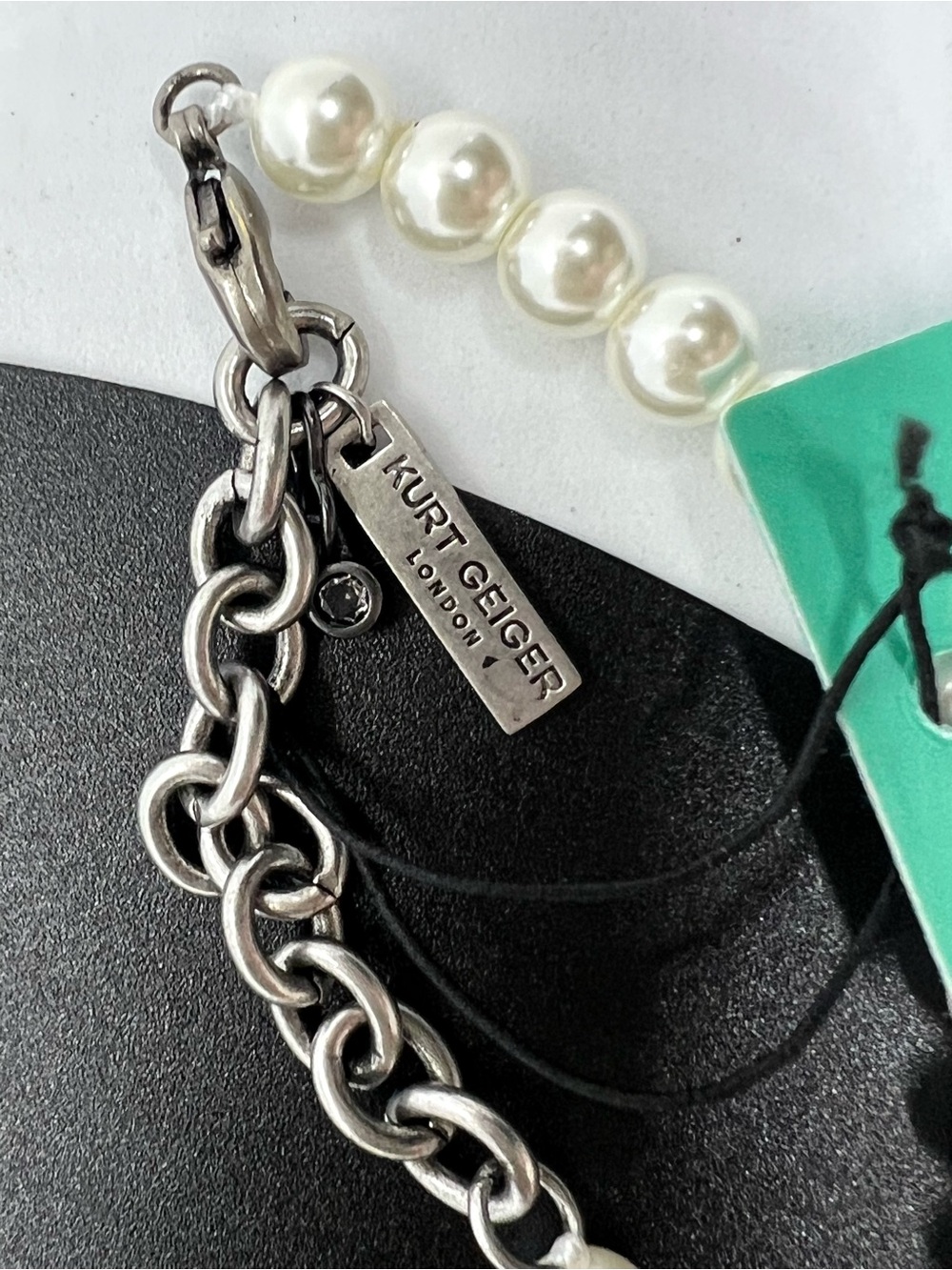 Kurt Geiger London Chelsea Pearl Necklace Crystal Eagle Clasp Silver Tone NWT - Picture 6 of 9